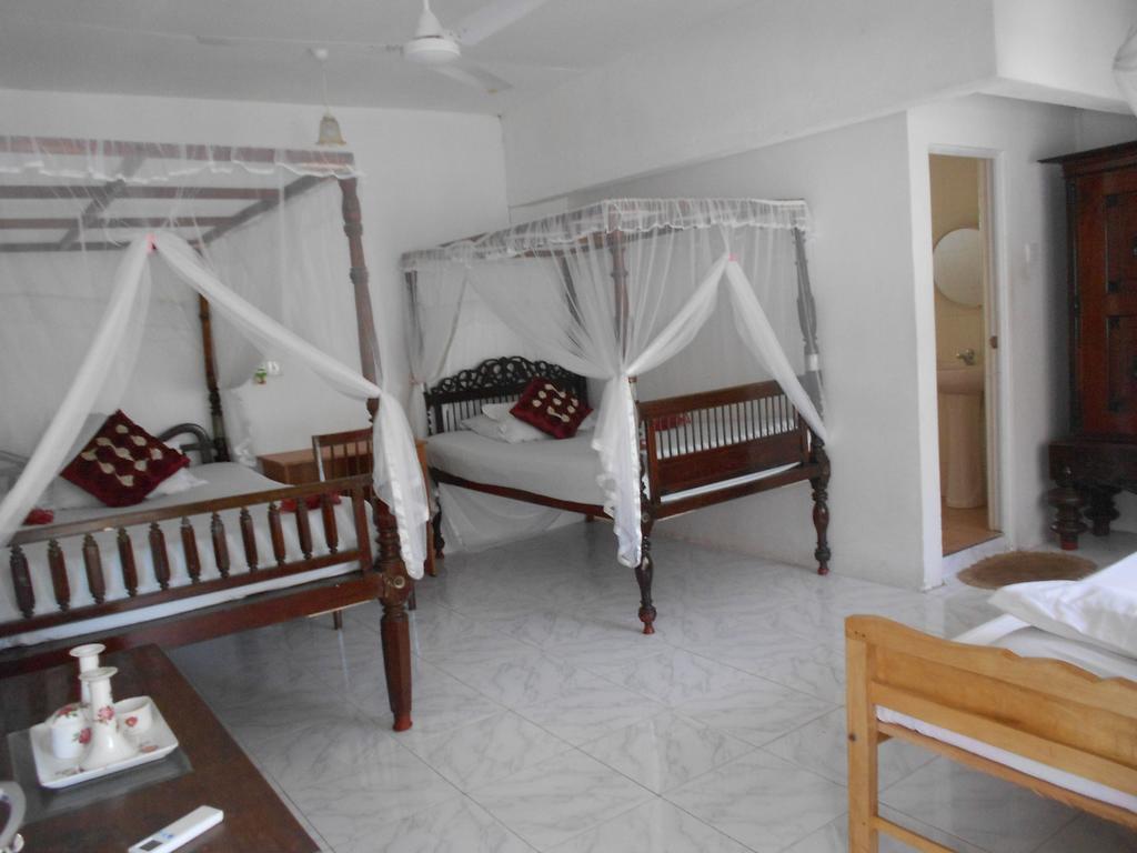 Wijenayake'S - Beach Haven Guest House - Galle Fort Værelse billede