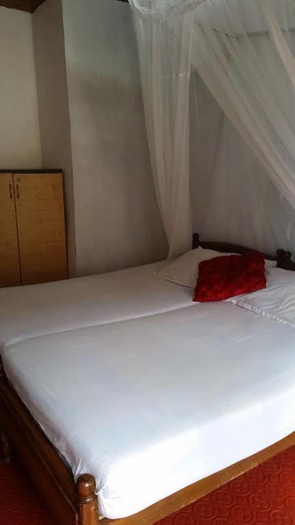 Wijenayake'S - Beach Haven Guest House - Galle Fort Eksteriør billede