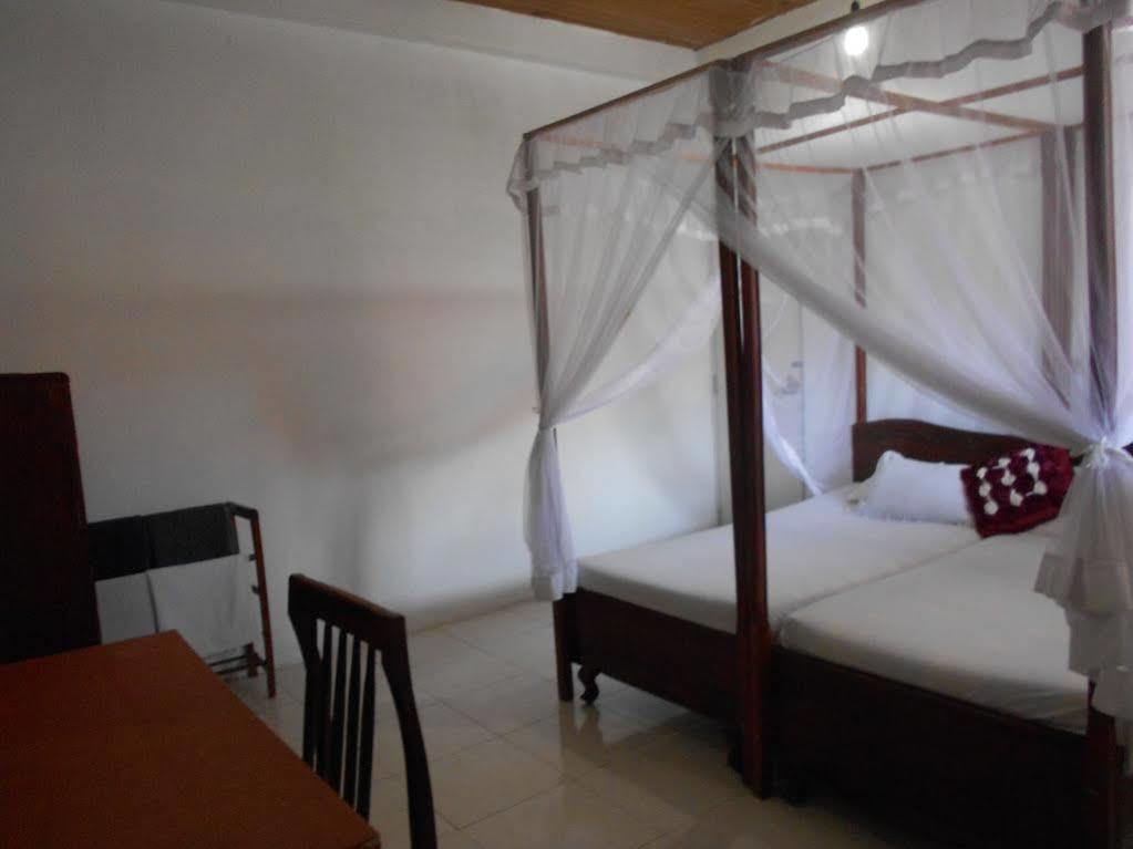 Wijenayake'S - Beach Haven Guest House - Galle Fort Eksteriør billede