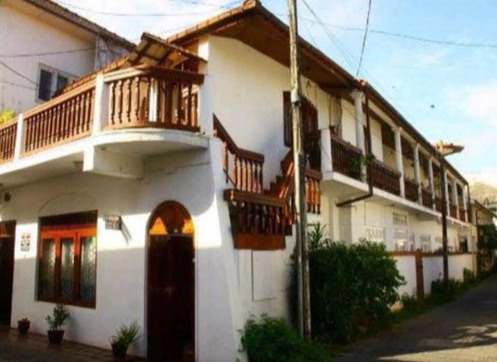 Wijenayake'S - Beach Haven Guest House - Galle Fort Eksteriør billede