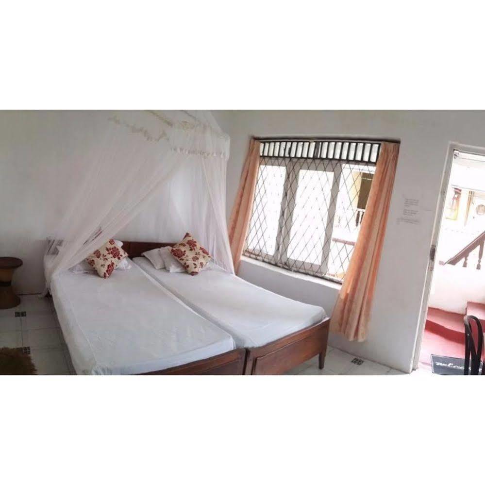 Wijenayake'S - Beach Haven Guest House - Galle Fort Eksteriør billede