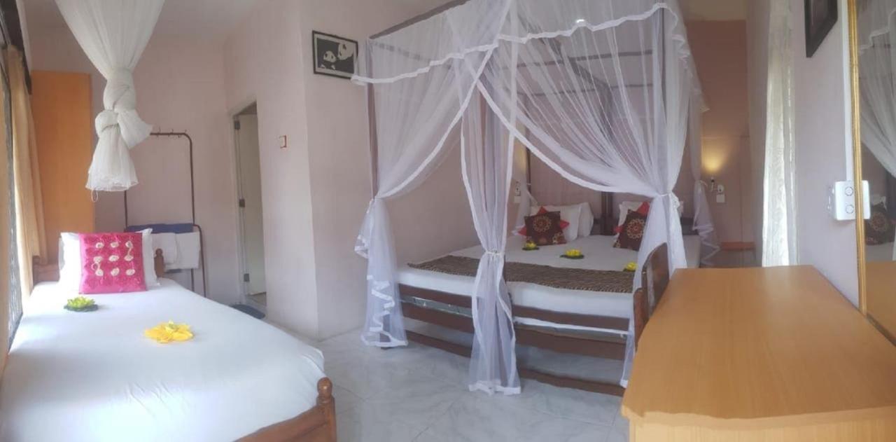 Wijenayake'S - Beach Haven Guest House - Galle Fort Eksteriør billede